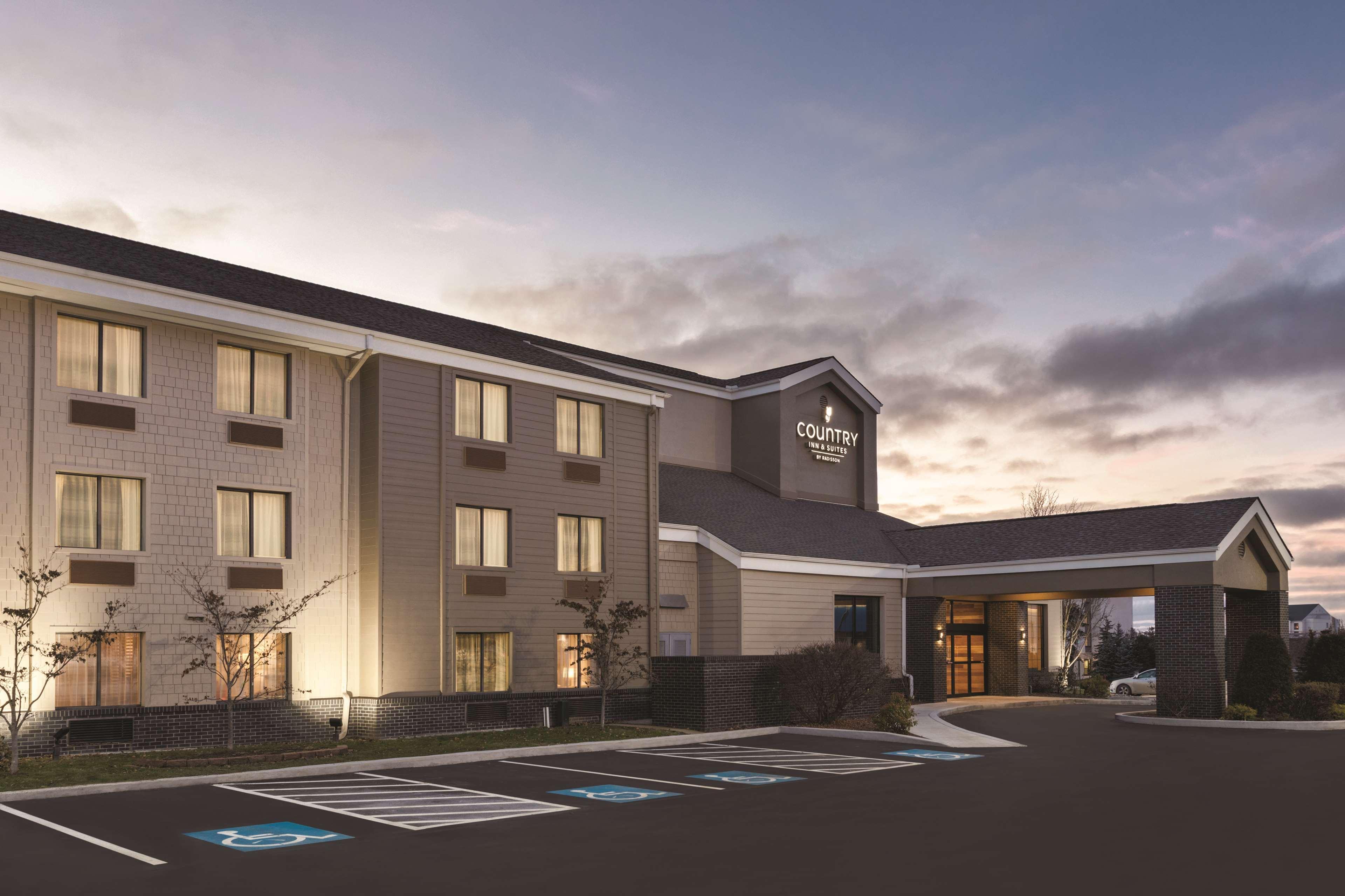 Country Inn & Suites By Radisson, Erie, Pa Kearsarge Екстер'єр фото