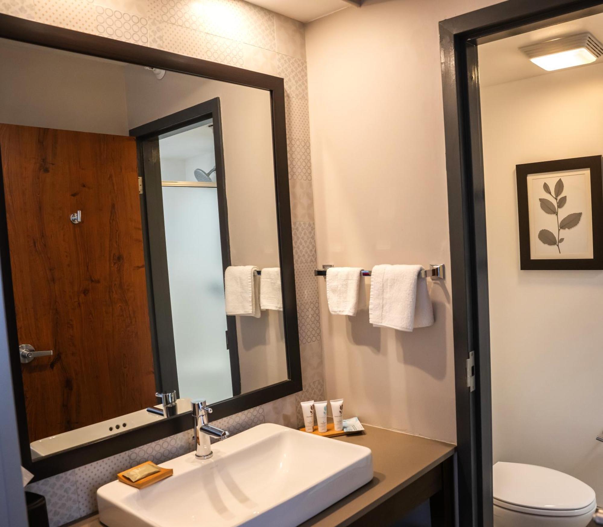 Country Inn & Suites By Radisson, Erie, Pa Kearsarge Екстер'єр фото